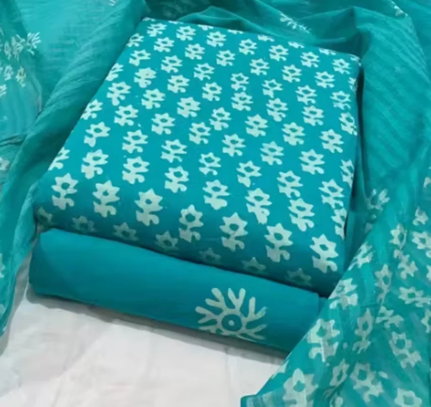 Firozi Buti Hand-Batik Set